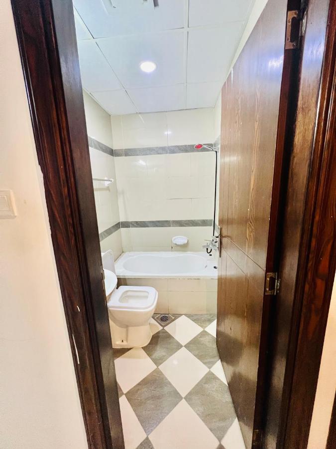 דובאי Private Room In 2Br Apartment מראה חיצוני תמונה